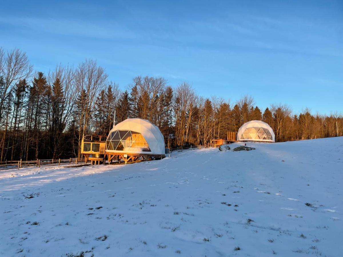 Mi-Clos - Luxury Pods With Private Jacuzzis Orford Exterior photo